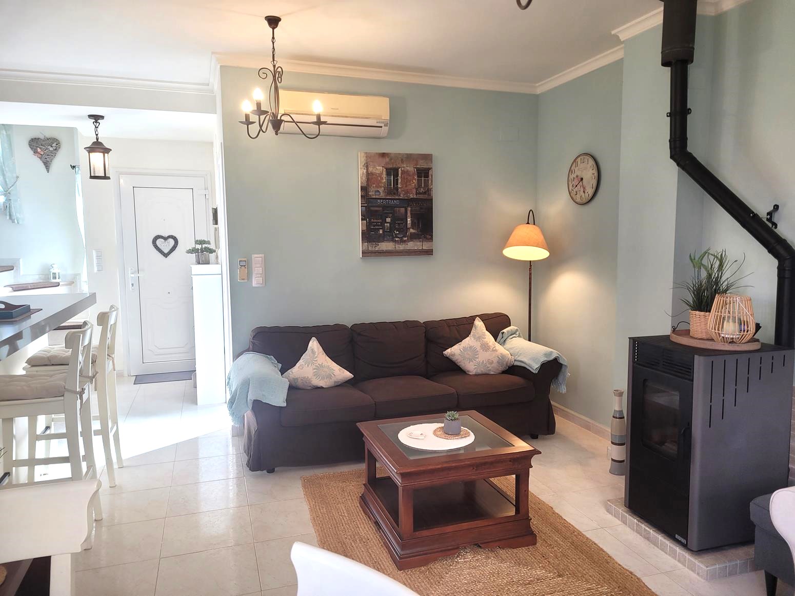Vente de maison mitoyenne à Monte Solana, avec vue sur la mer et la vallée.