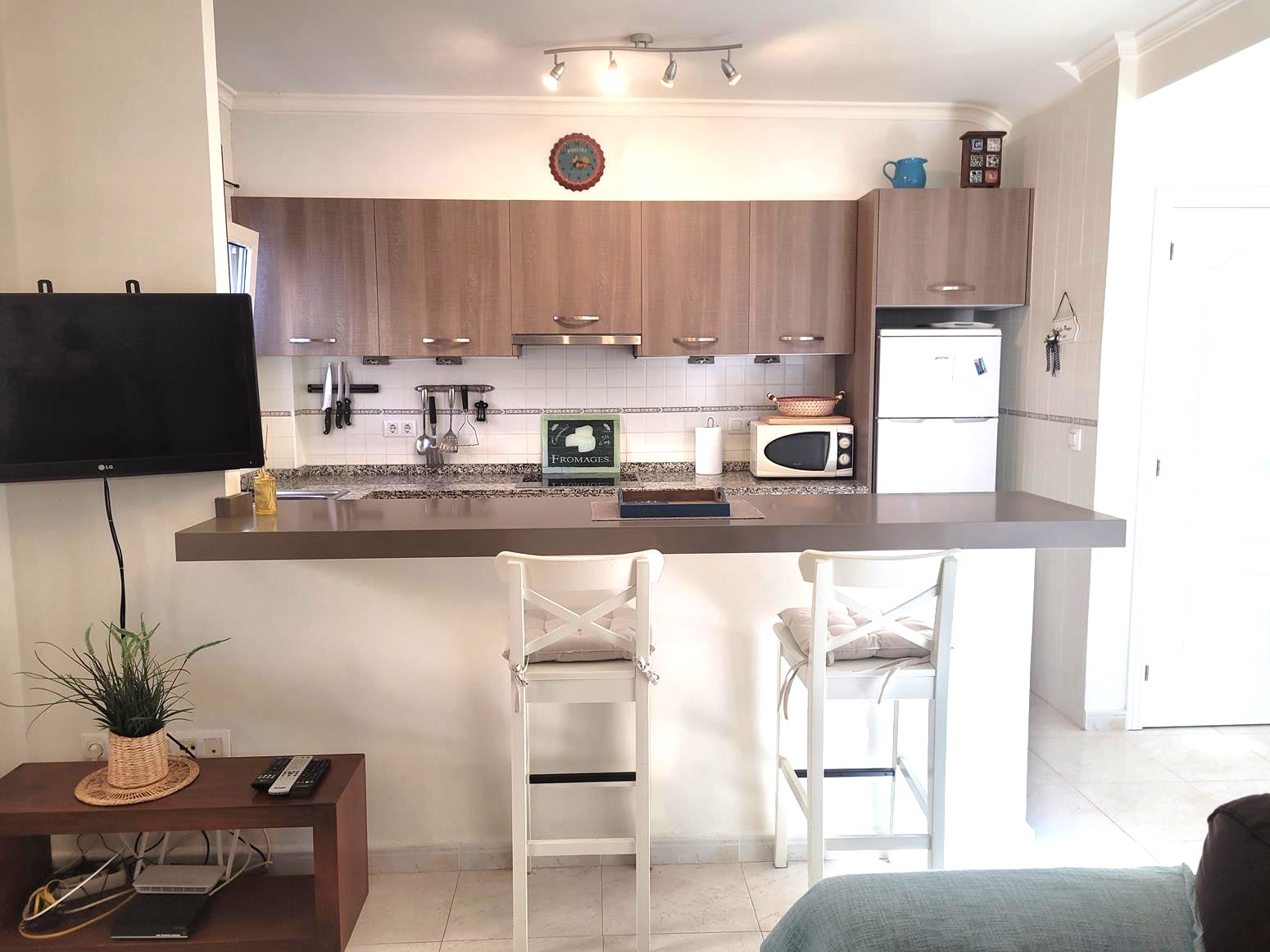 Vente de maison mitoyenne à Monte Solana, avec vue sur la mer et la vallée.